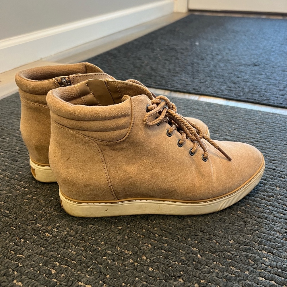 Women’s sneaker wedges